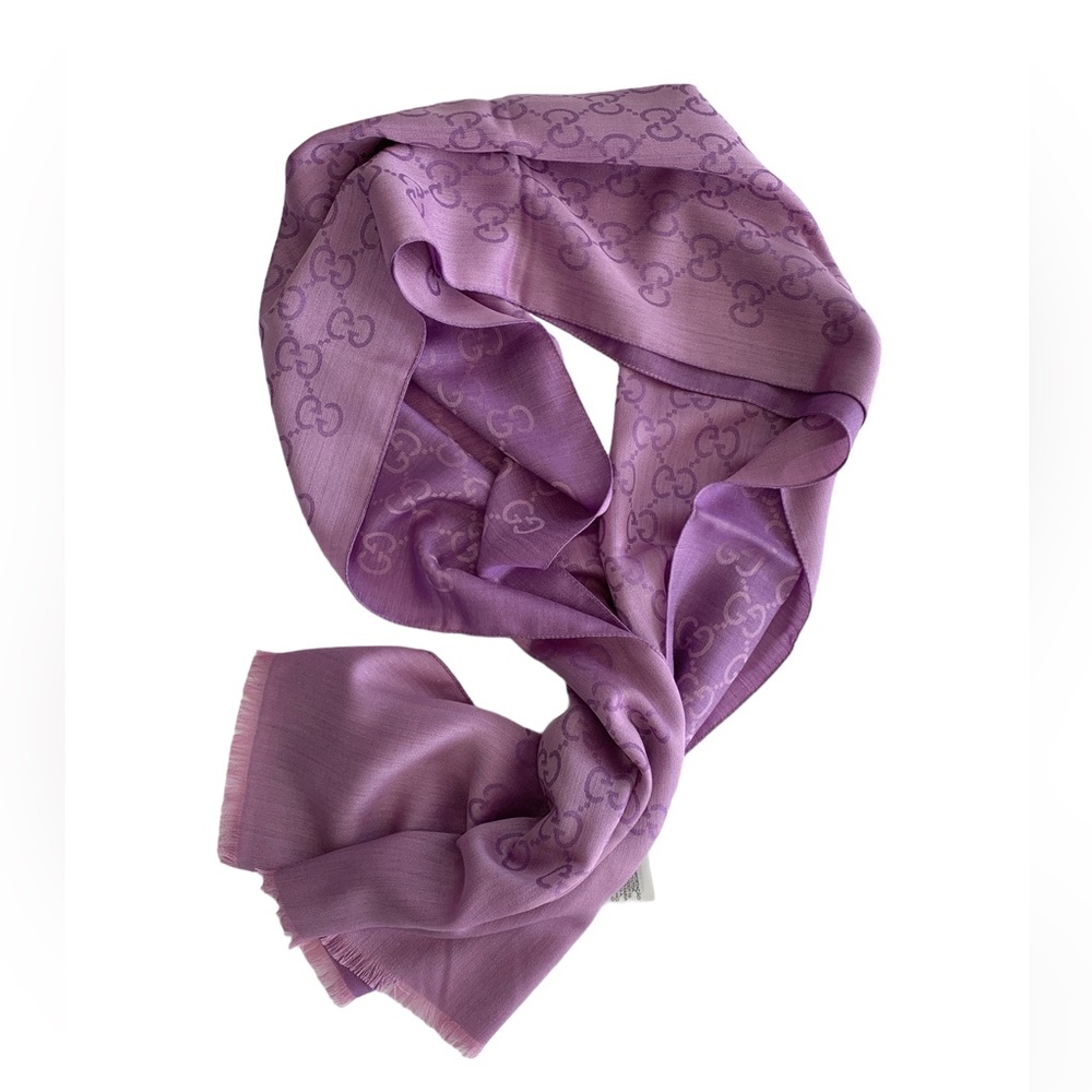 ❤️❤️❤️❤️ Gucci purple reversible scarf with all over logo NEW AUTHENTIC❤…